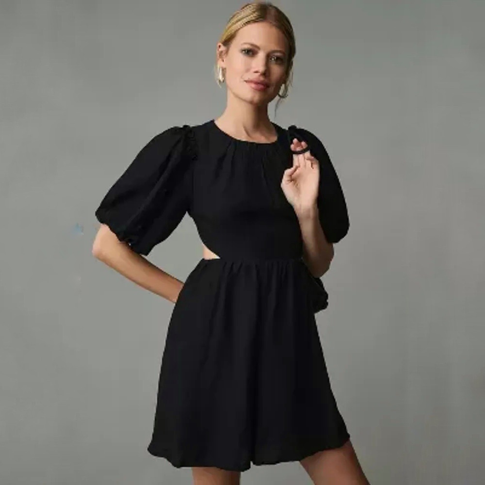 Moon River Open-Back Puff-Sleeve Mini Dress‎ In Black